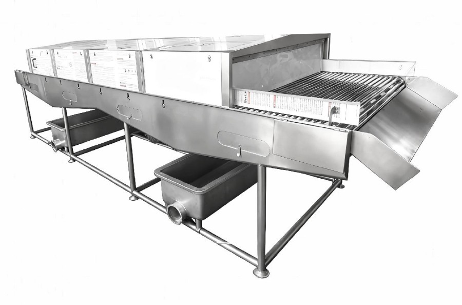 High-pressure spray cleaning machine